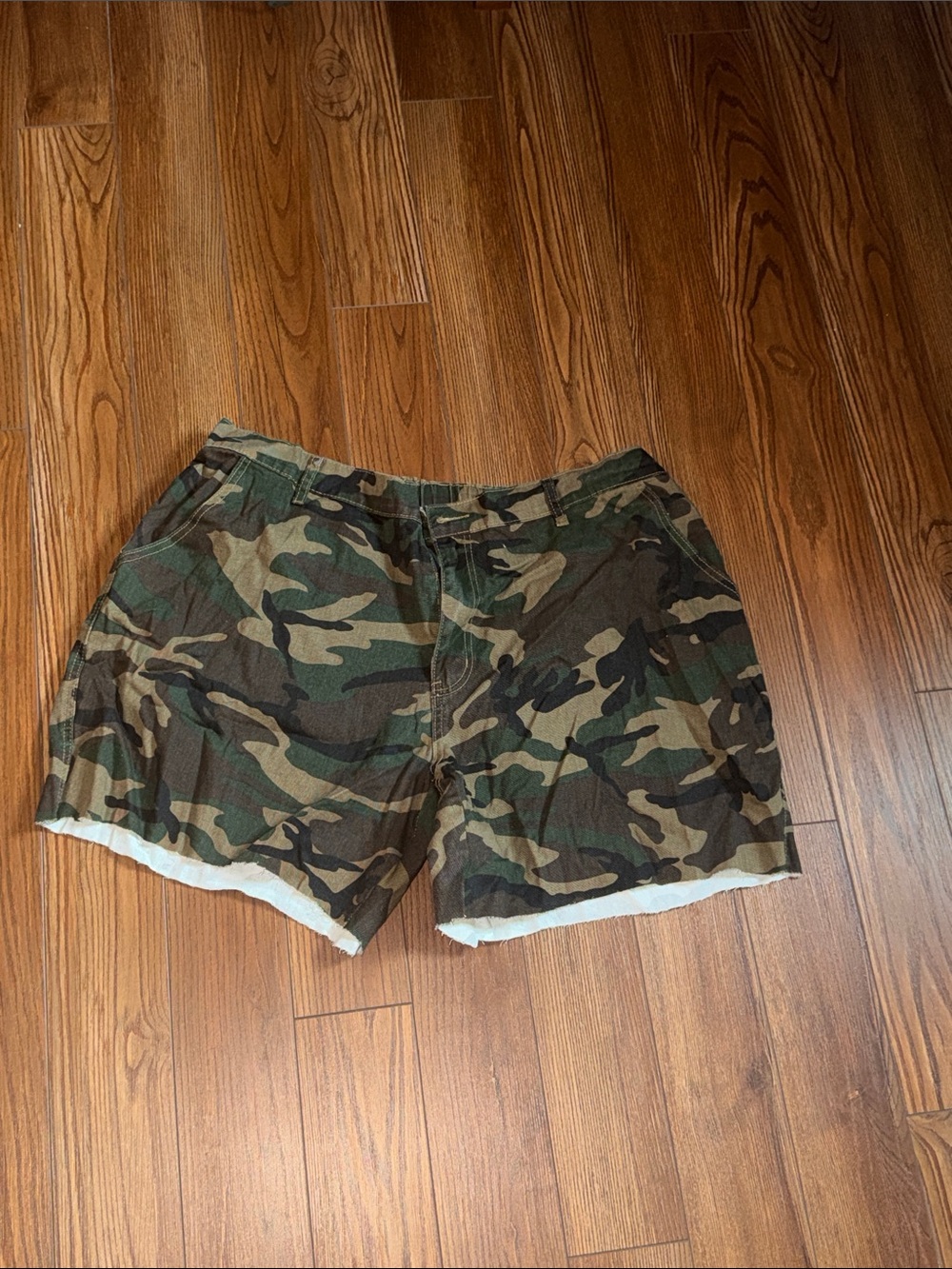 Woman’s Camo Cotton Shorts - Green Woodland